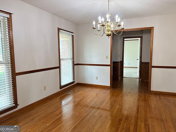 5th image of 143 Hudson Way
