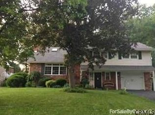 15 Crestwood Dr, Schenectady, NY 12306