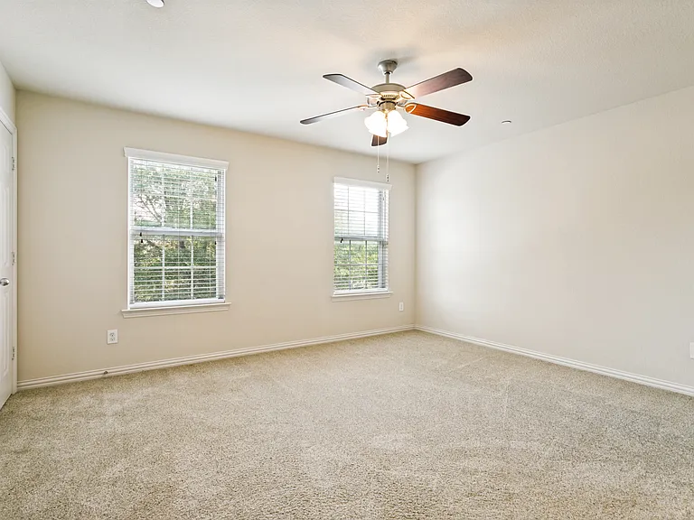 2205 Carlisle St — Photo 7