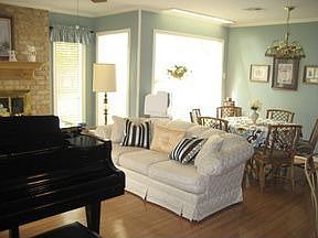 5th image of 10010 Stony Point Dr