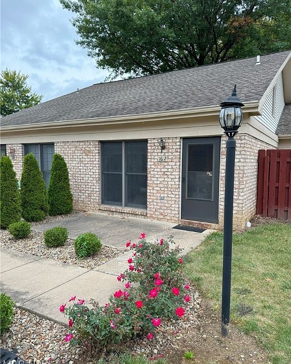 1st image of 1612 W Hampton Dr
