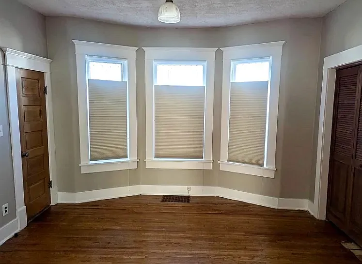 515 S Vine St — Photo 14