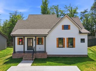 209 Zion Dr, Farmville, VA 23901