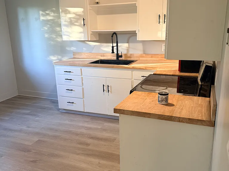 1621 W Olympia Dr — Photo 5