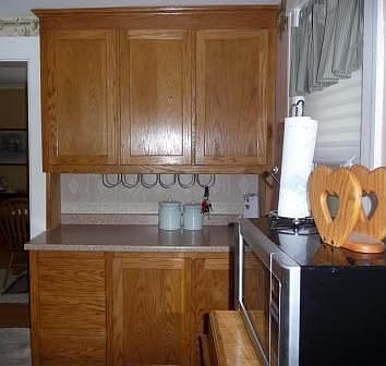 4th image of 1066 Starkweather St