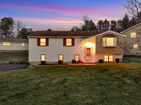 212 Oscar Ter, Endicott, NY 13760