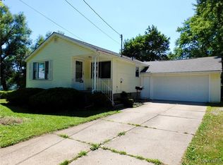 83 Sturm St, Lancaster, NY 14086