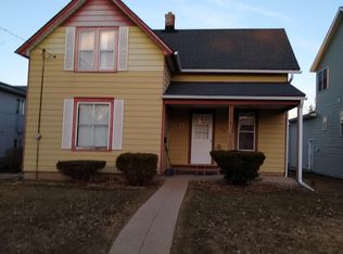 3270 S 92nd St, Milwaukee, WI 53227