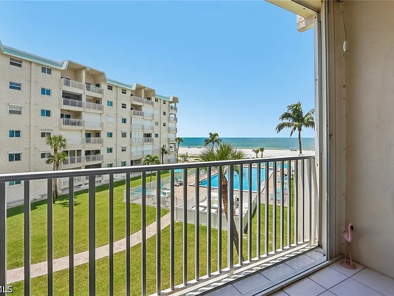 7400 Estero Blvd #315 — Photo 24