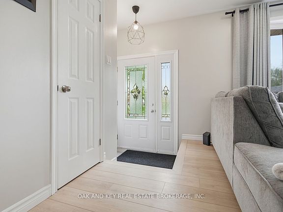 5th image of 53 Alayne Cres
