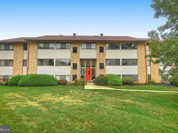 2nd image of 110 Royal Oak Dr