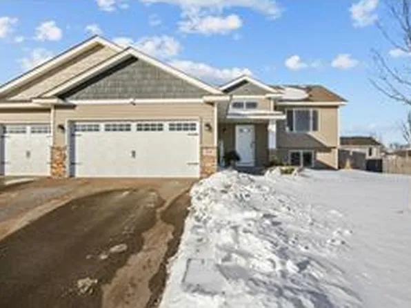 704 Fir St SW, Isanti, MN 55040