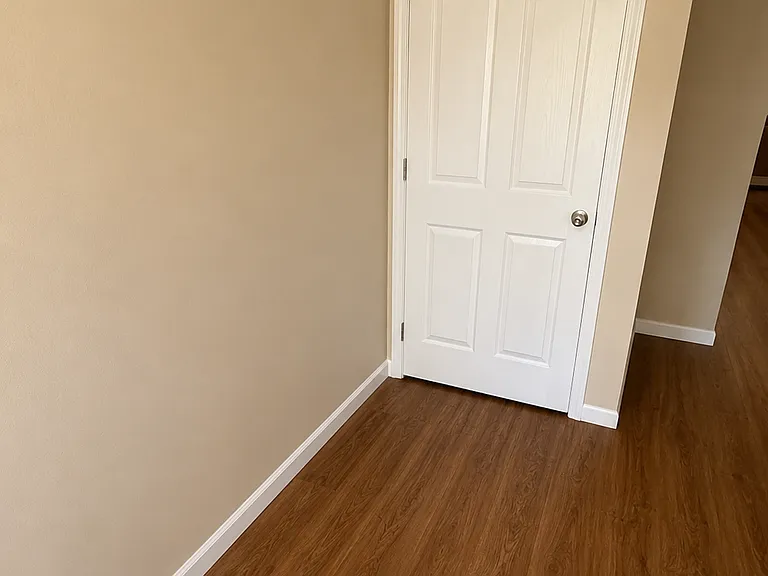 1210 Stonington Dr — Photo 5