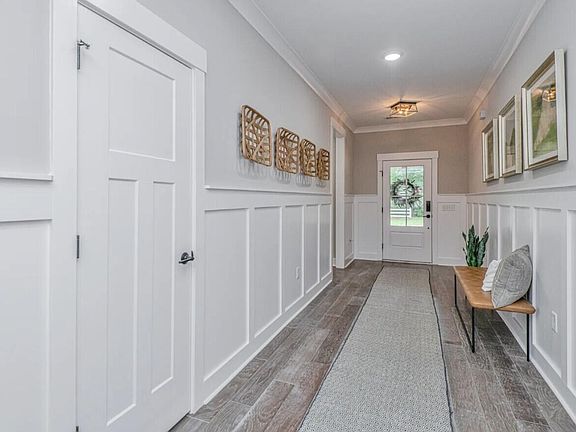 3rd image of 119 Laura Ashley Ln