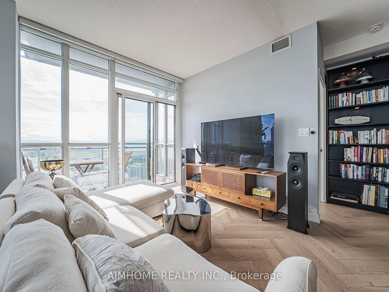 3 bed, $6,000 — Photo 4