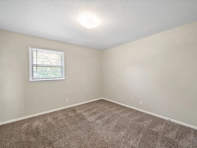 110 Hedgecock Ave #8 — Photo 10