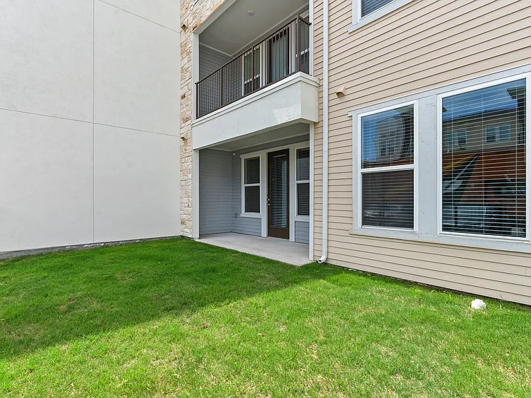 Dalton Austin Residences — Photo 13