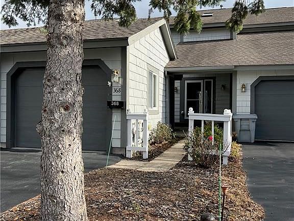 3rd image of 368 Summerhaven Dr N