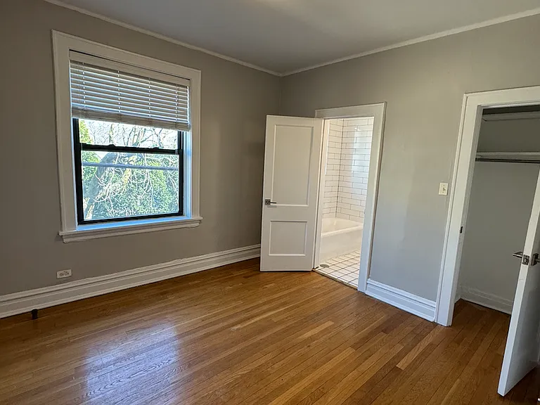 605 Hinman — Photo 58