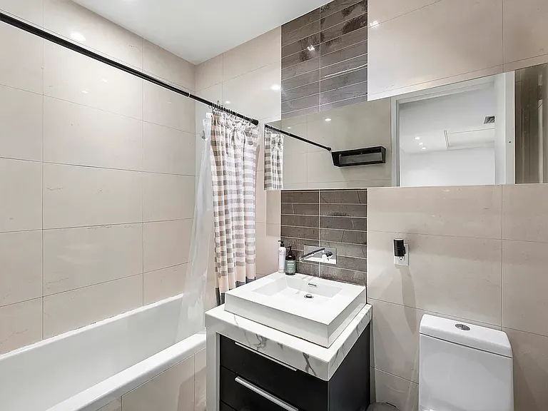 161 N 4th St #2B — Photo 7