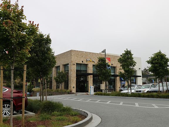 4th image of 2465 Olympic Dr