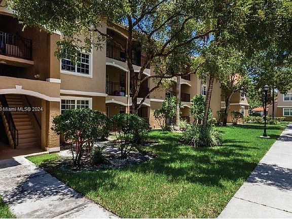 3rd image of 215 SW 117th Ter #14305