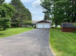1074 Vlach Rd, Eagle River, WI 54521
