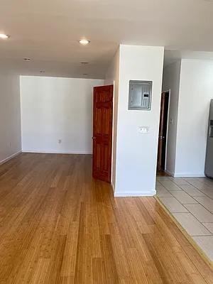 Rented by Karl Heyliger, LREB | media 3