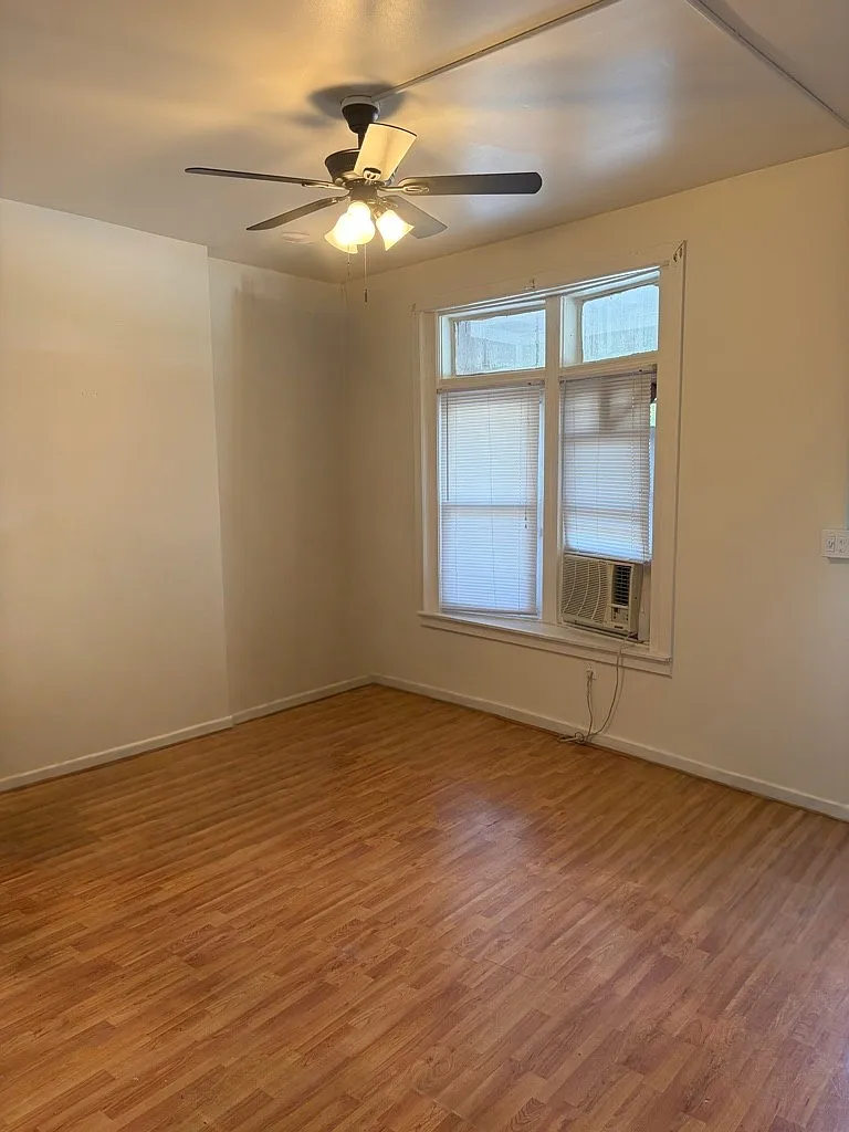 3 bed, 1.5 bath, 1752 sqft, $1,850 — Photo 2