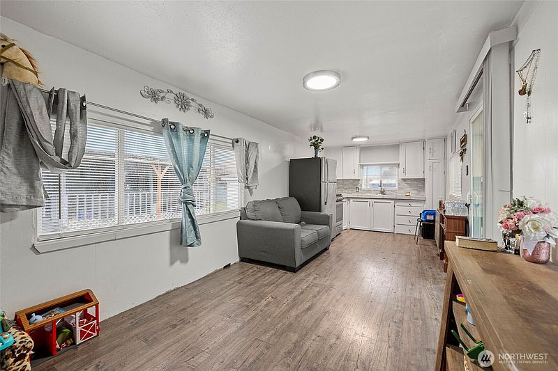 5th image of 20420 Lafayette Road #11