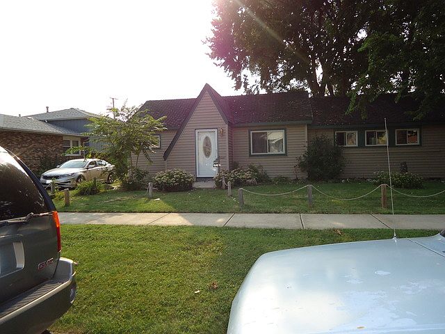 1st image of 9640 Marion Ave
