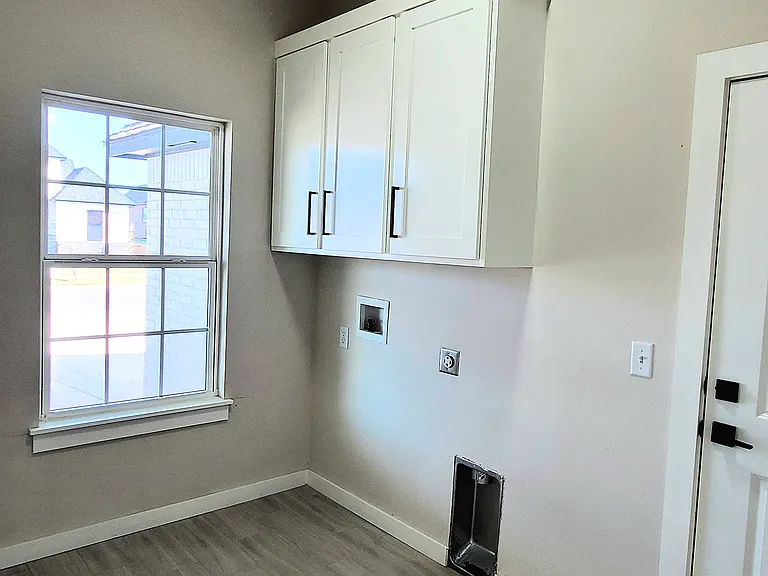 9304 SW 35th St — Photo 36
