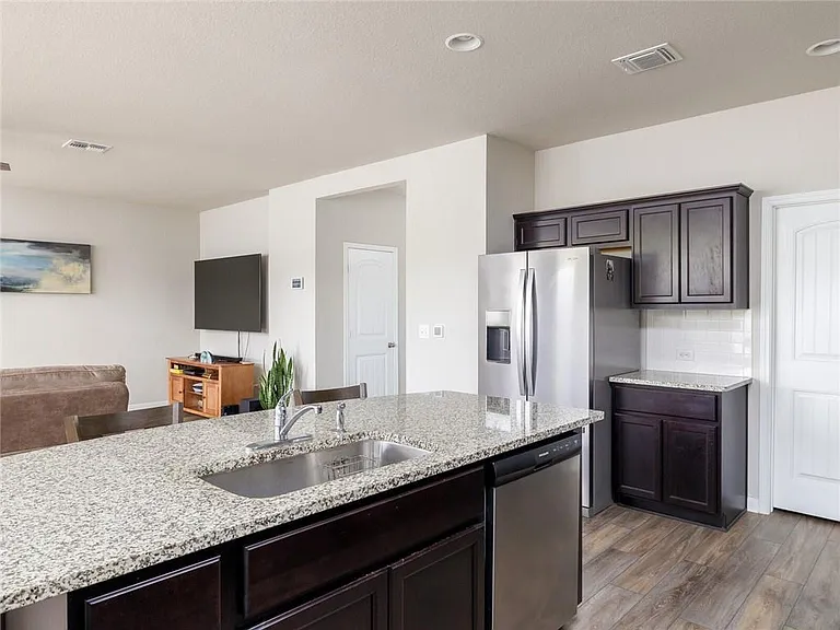 3601 Kotche St — Photo 11