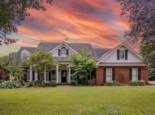 2302 Friendship Dr, Lebanon, TN 37087