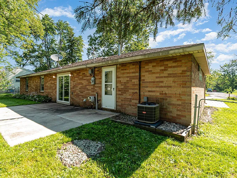 601 Gerald Ct — Photo 21