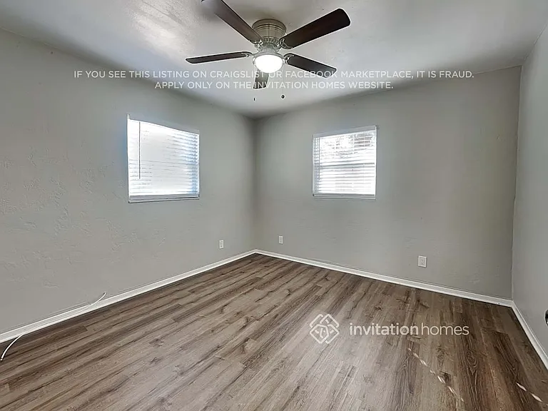 2334 Auburn St S — Photo 14
