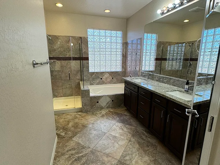 419 W Balsam Dr — Photo 18