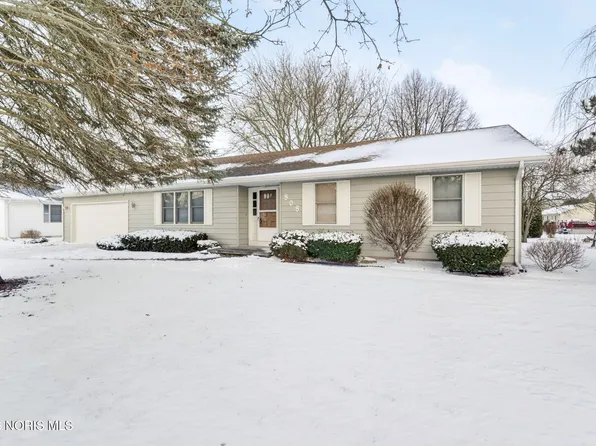 808 N Wintergarden Rd, Bowling Green, OH 43402
