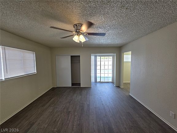 5th image of 212 Bradshaw Way