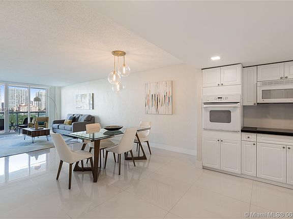 2nd image of 19370 Collins Ave APT 822