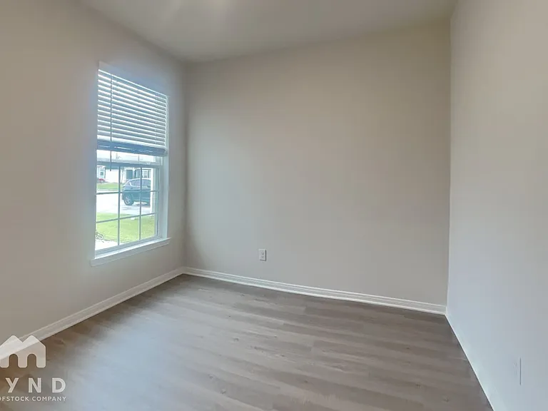 15431 Maple Terrace Dr — Photo 11