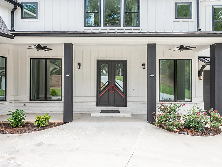 4056 Ashford Dunwoody Rd #1 — Photo 2
