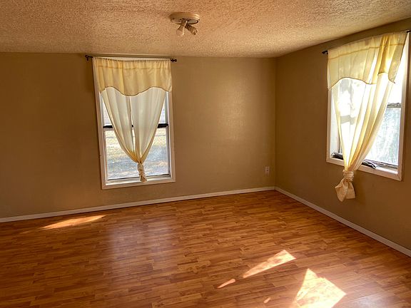 2nd image of 815 E Amazon St