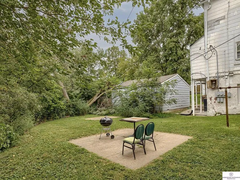 1119 S 28th St — Photo 11