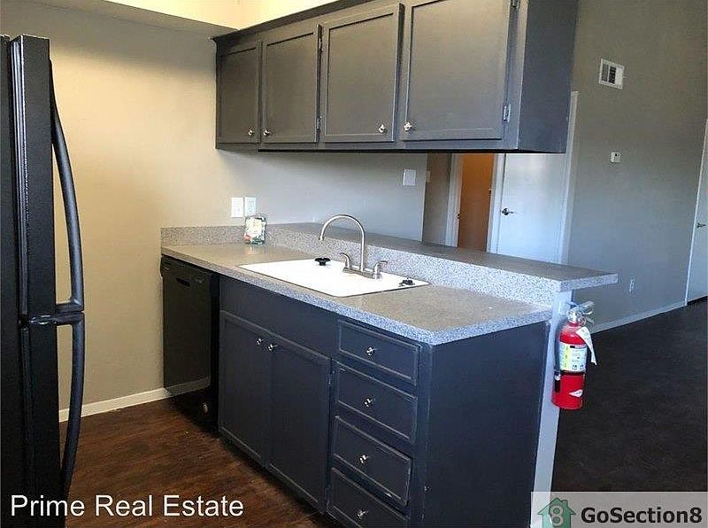 2nd image of 10518 Heizer Dr