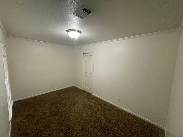 942 Clearview Dr — Photo 10