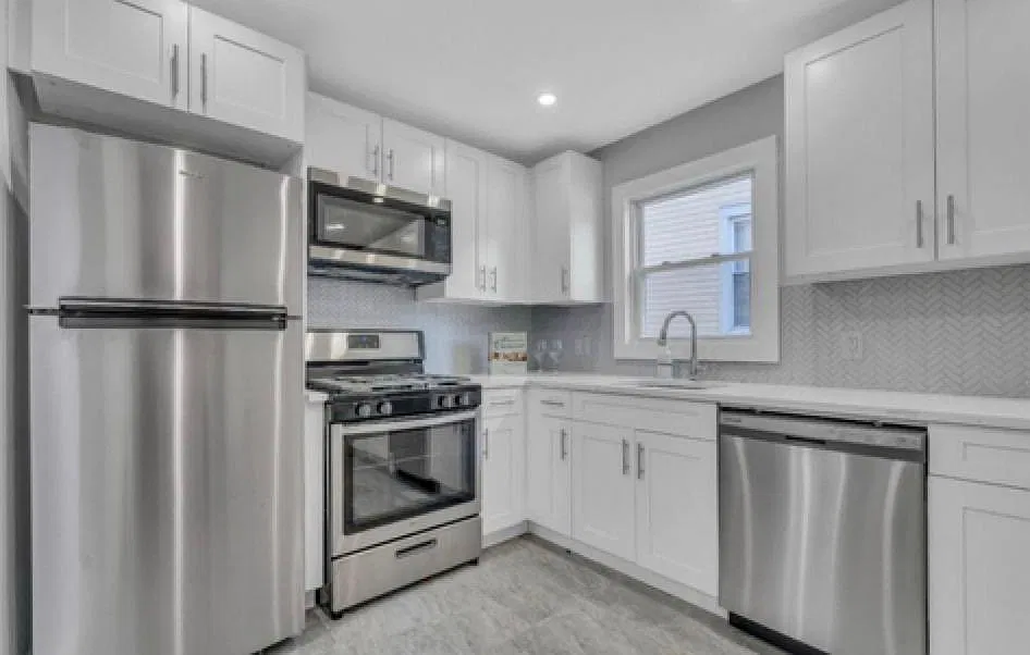 3 bed, 2614 sqft, $2,400 — Photo 1