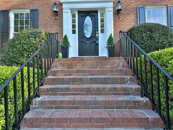 5th image of 3211 Turtle Lake Ct SE