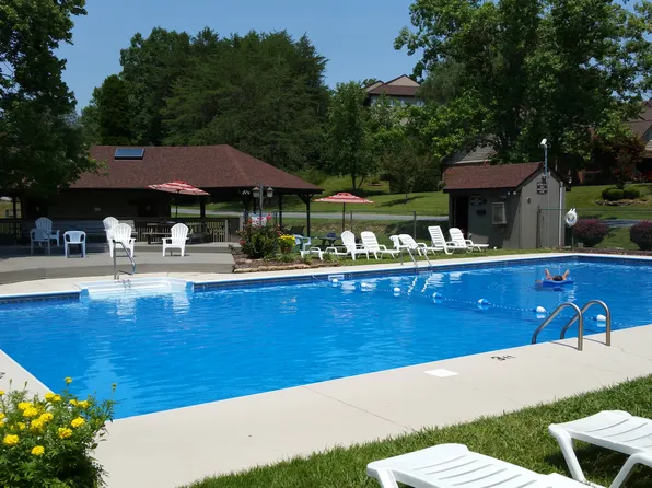 103 Willowbrook Dr, Kingsport, TN 37660