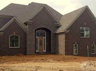 102 Clarendon Pl, Hendersonville, TN 37075